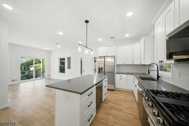 $525,000 | 32 Alpine Drive, Lake Hopatcong, NJ 07849