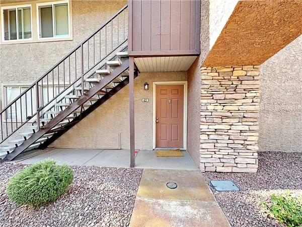 $1,740 | 4431 Alexis Drive, Unit 421, Las Vegas, NV 89103