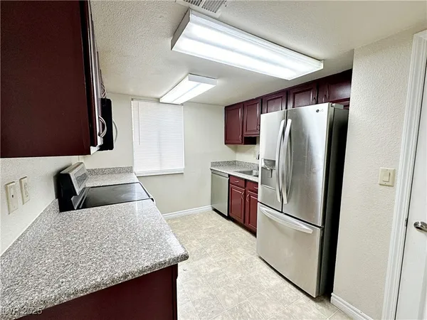 $1,740 | 4431 Alexis Drive, Unit 421, Las Vegas, NV 89103