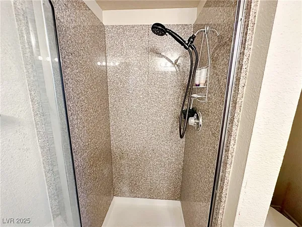 $1,740 | 4431 Alexis Drive, Unit 421, Las Vegas, NV 89103