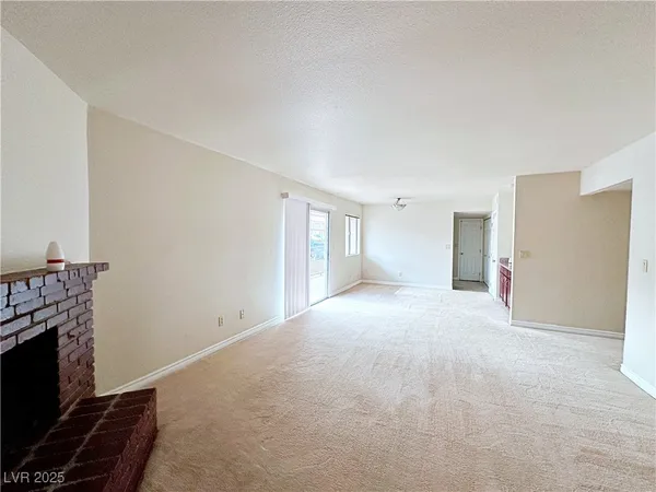 $1,740 | 4431 Alexis Drive, Unit 421, Las Vegas, NV 89103