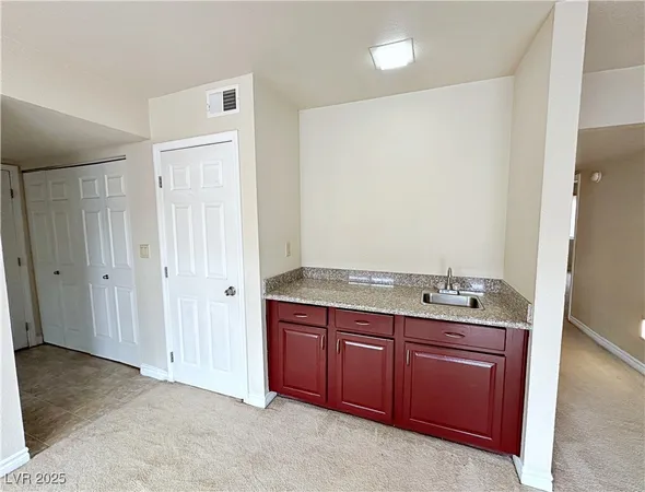 $1,740 | 4431 Alexis Drive, Unit 421, Las Vegas, NV 89103