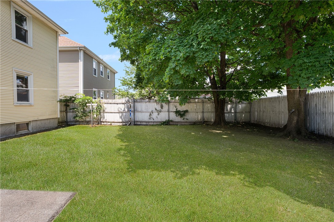 147 Tweed Street Pawtucket, RI 02861 - Photo 37 of 39