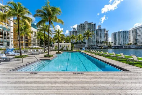 $2,750,000 | 6103 Aqua Avenue, Unit 504, Miami Beach, FL 33141