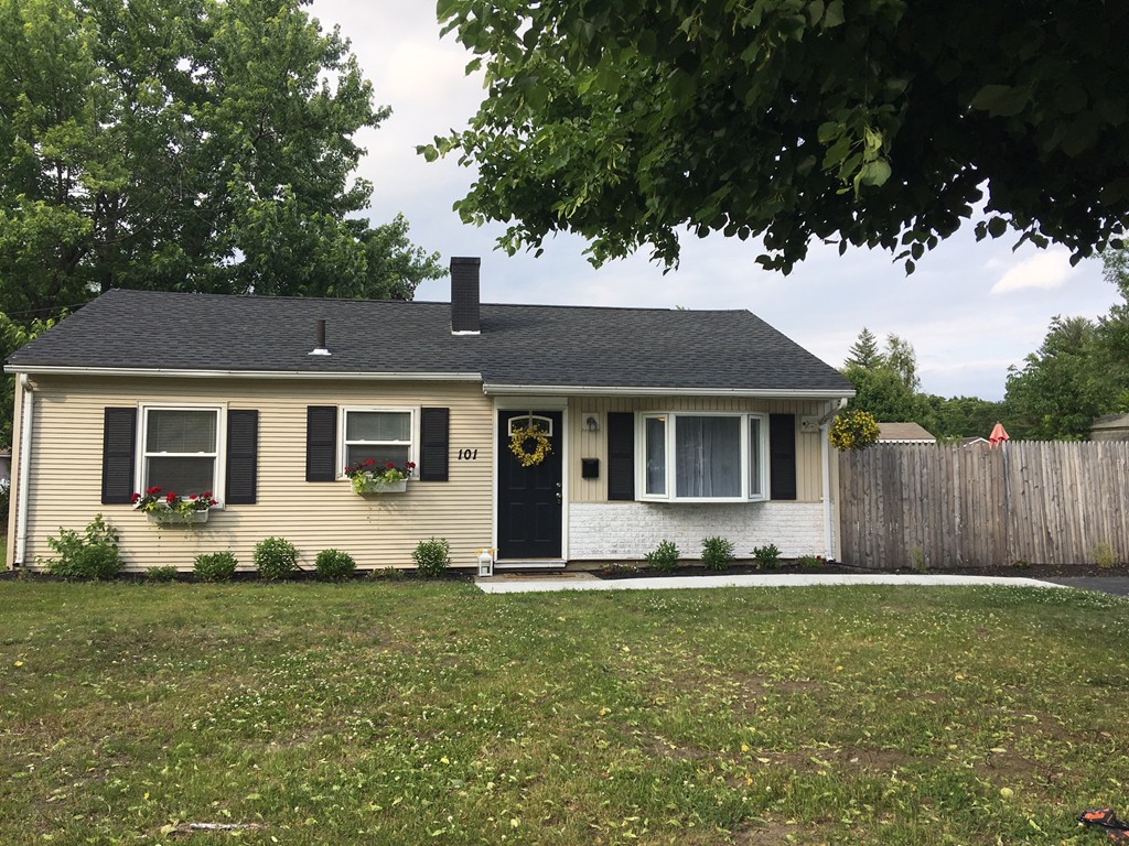 101 Pembroke Street Springfield, MA 01104 - Photo 1 of 14