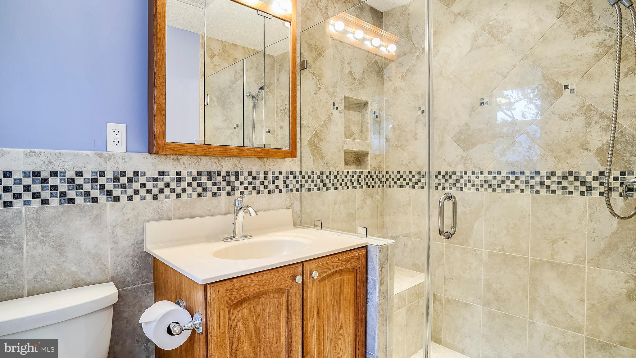 3142 Lookout Point Court Triangle, VA 22172 - Photo 22 of 76 Renovated Bath in 2014 *Frameless walk-in shower