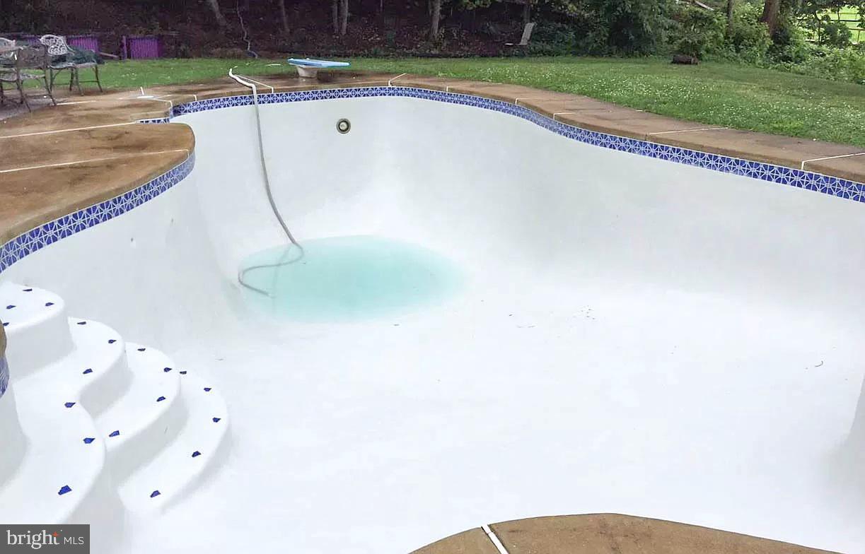 3142 Lookout Point Court Triangle, VA 22172 - Photo 75 of 76 2015 pool refinished, 2017 new pool filter & pump
