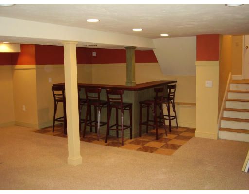 2 Trickett Road Lynnfield, MA 01940 - Photo 17 of 20 Gallery Image 17
