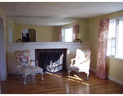 2 Trickett Road Lynnfield, MA 01940 - Photo 5 of 20 Gallery Image 5