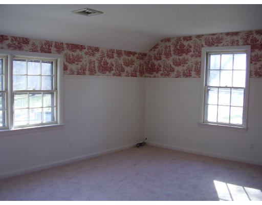 2 Trickett Road Lynnfield, MA 01940 - Photo 7 of 20 Gallery Image 7