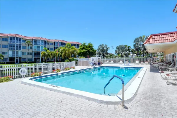 $4,500 | 1257 South Portofino Drive, Unit 38ALBA, Sarasota, FL 34242