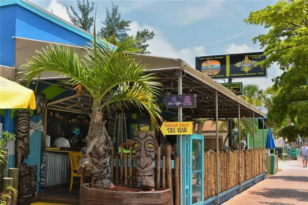 $4,500 | 1257 South Portofino Drive, Unit 38ALBA, Sarasota, FL 34242