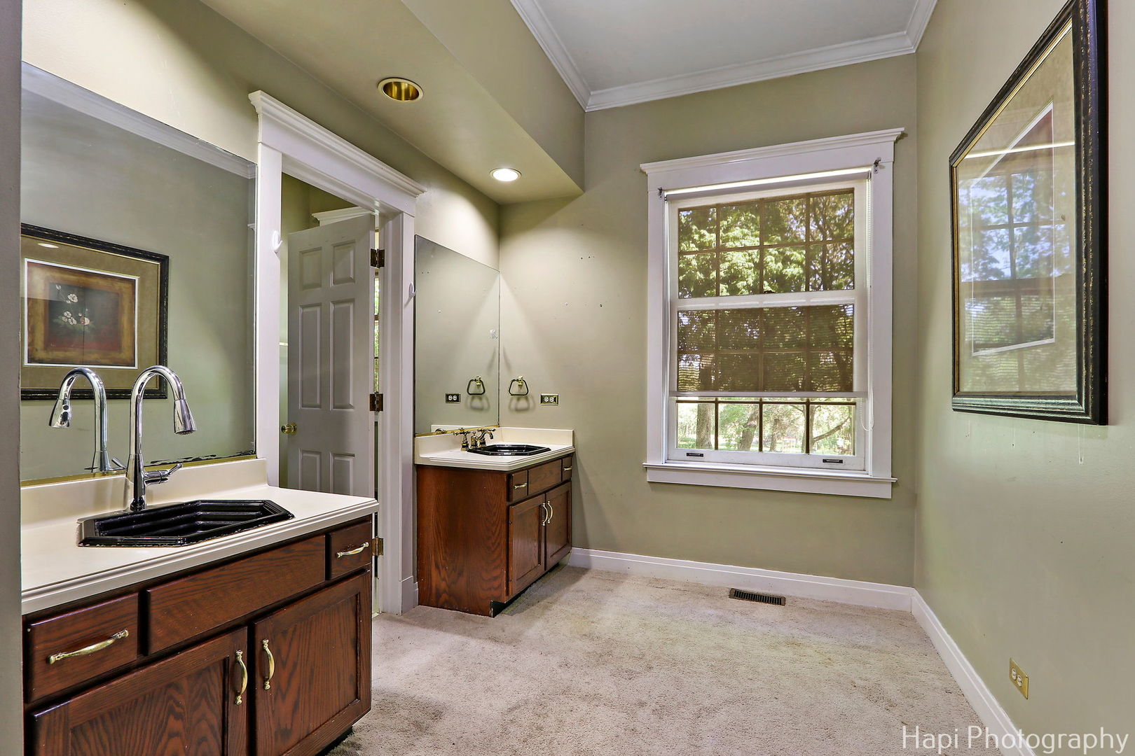 23 West County Line Road Barrington Hills, IL 60010 - Photo 30 of 71 a view of an empty room with a sink and a window