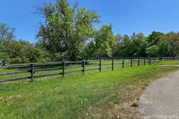 $2,500,000 | 23 West County Line Road, Barrington Hills, IL 60010