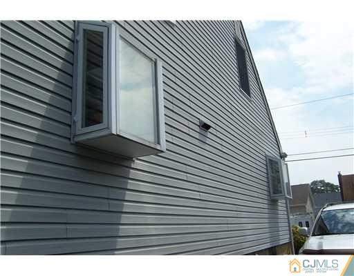 173 Midfield Road Colonia, NJ 07067 - Photo 23 of 25 a view of wooden fence