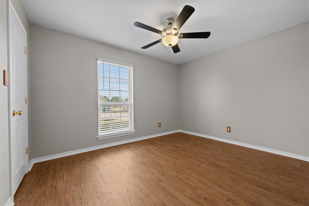 3904 Country Meadows Road Granbury, TX 76049 - Photo 25 of 40 Gallery Image 25