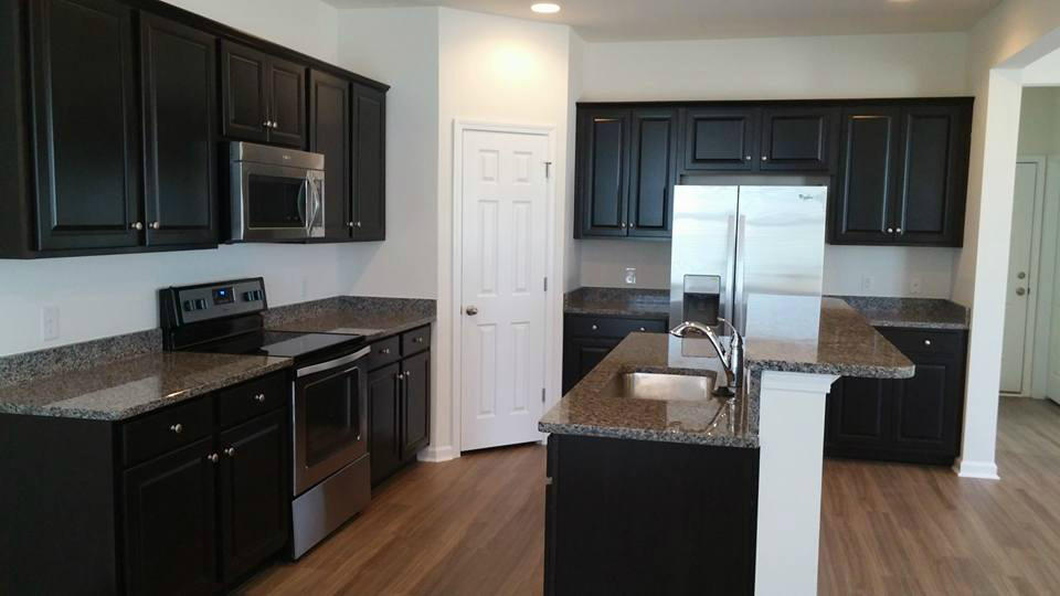 1136 Flyway Road Summerville, SC 29483 - Photo 4 of 12 Kitchen