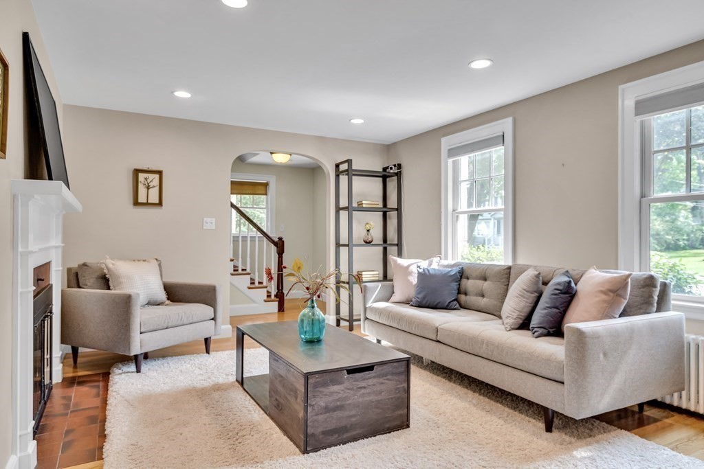 15 New Meadows Road Winchester, MA 01890 - Photo 5 of 37 Gallery Image 5
