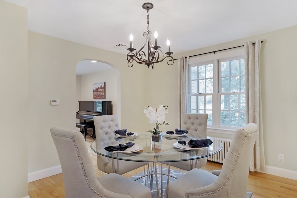 15 New Meadows Road Winchester, MA 01890 - Photo 8 of 37 Gallery Image 8