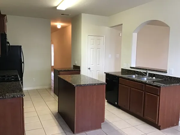 $2,210 | 10237 Tate Court, Conroe, TX 77385