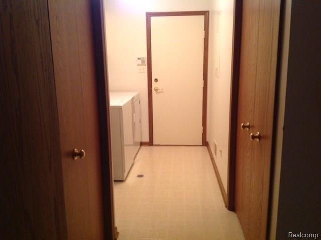 3032 Rivers Edge Drive Wayne, MI 48184 - Photo 12 of 12 Laundry room.jpg