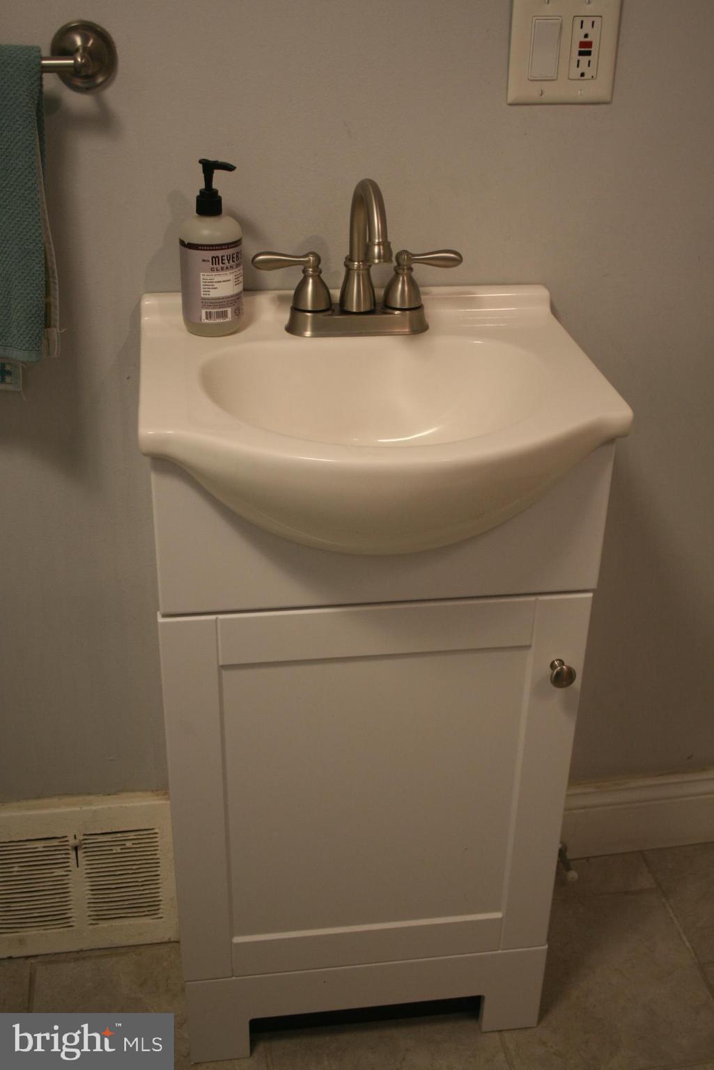 470 Ripka Street Philadelphia, PA 19128 - Photo 21 of 40