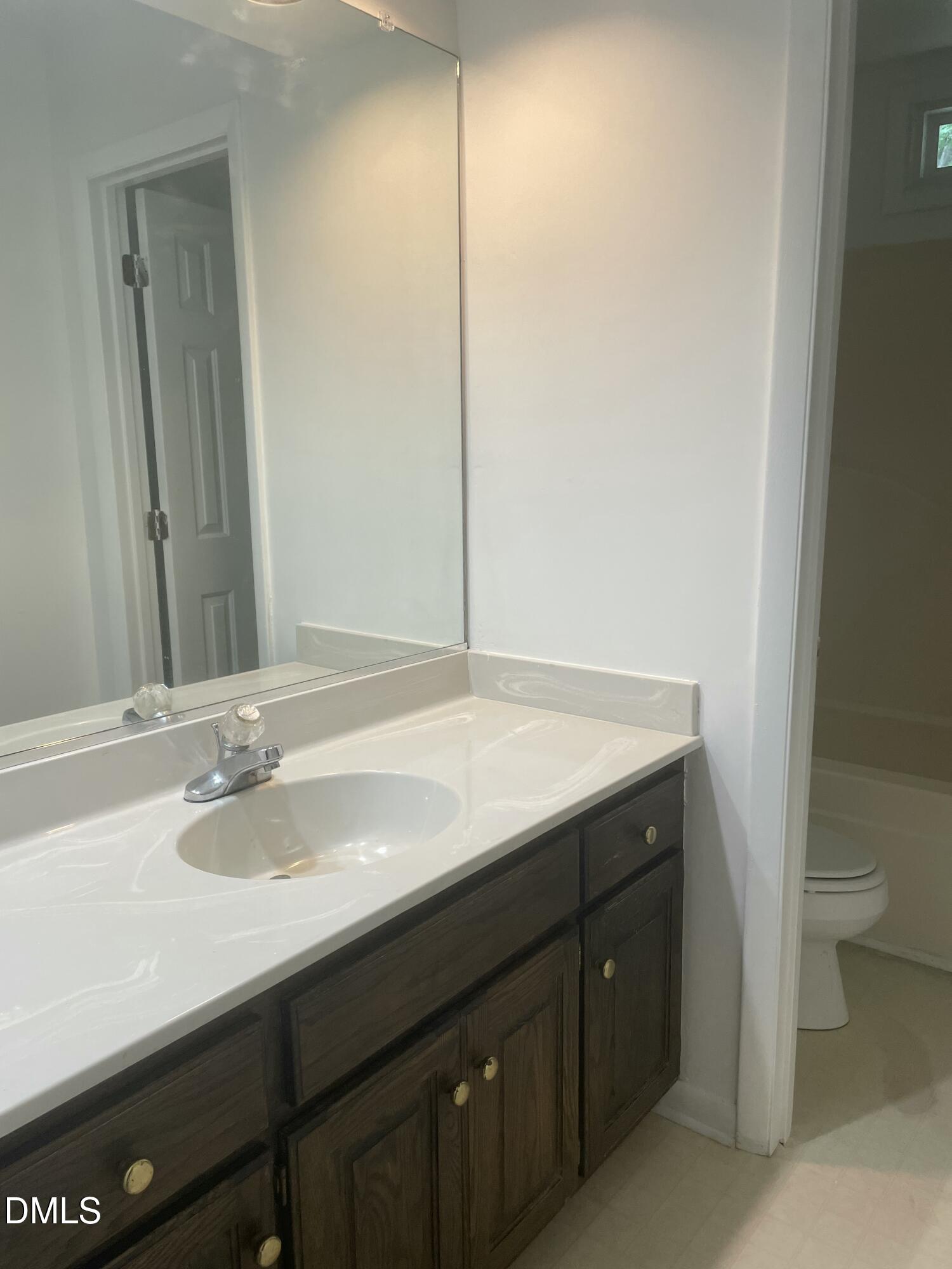 911 South Ridge Road Burlington, NC 27217 - Photo 15 of 17 Guest Bath