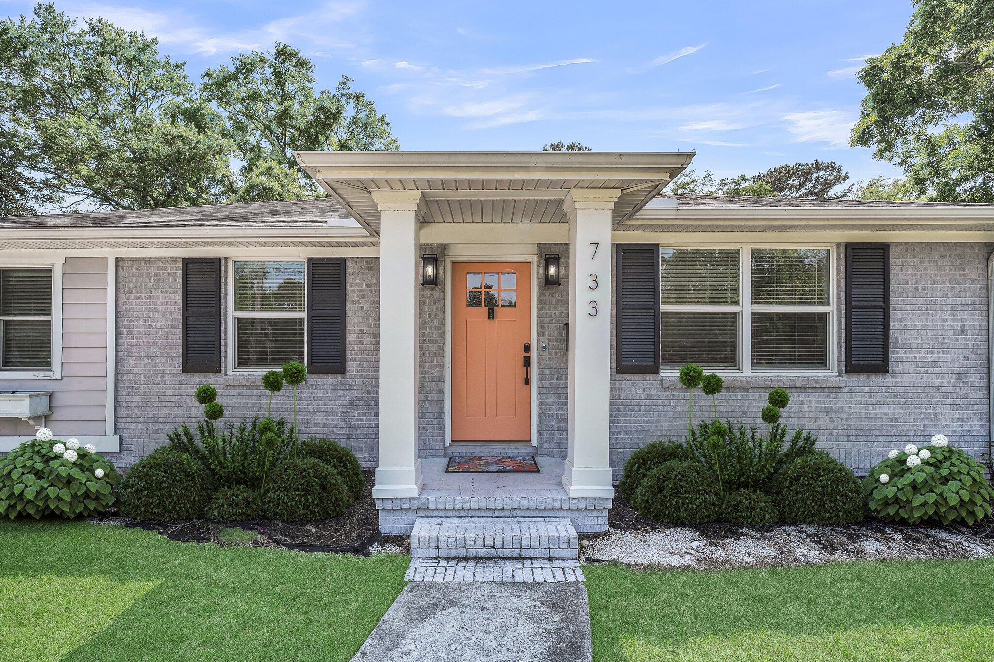 733 Longfellow Road Charleston, SC 29407 - Photo 3 of 43 Updated Front Stoop Day