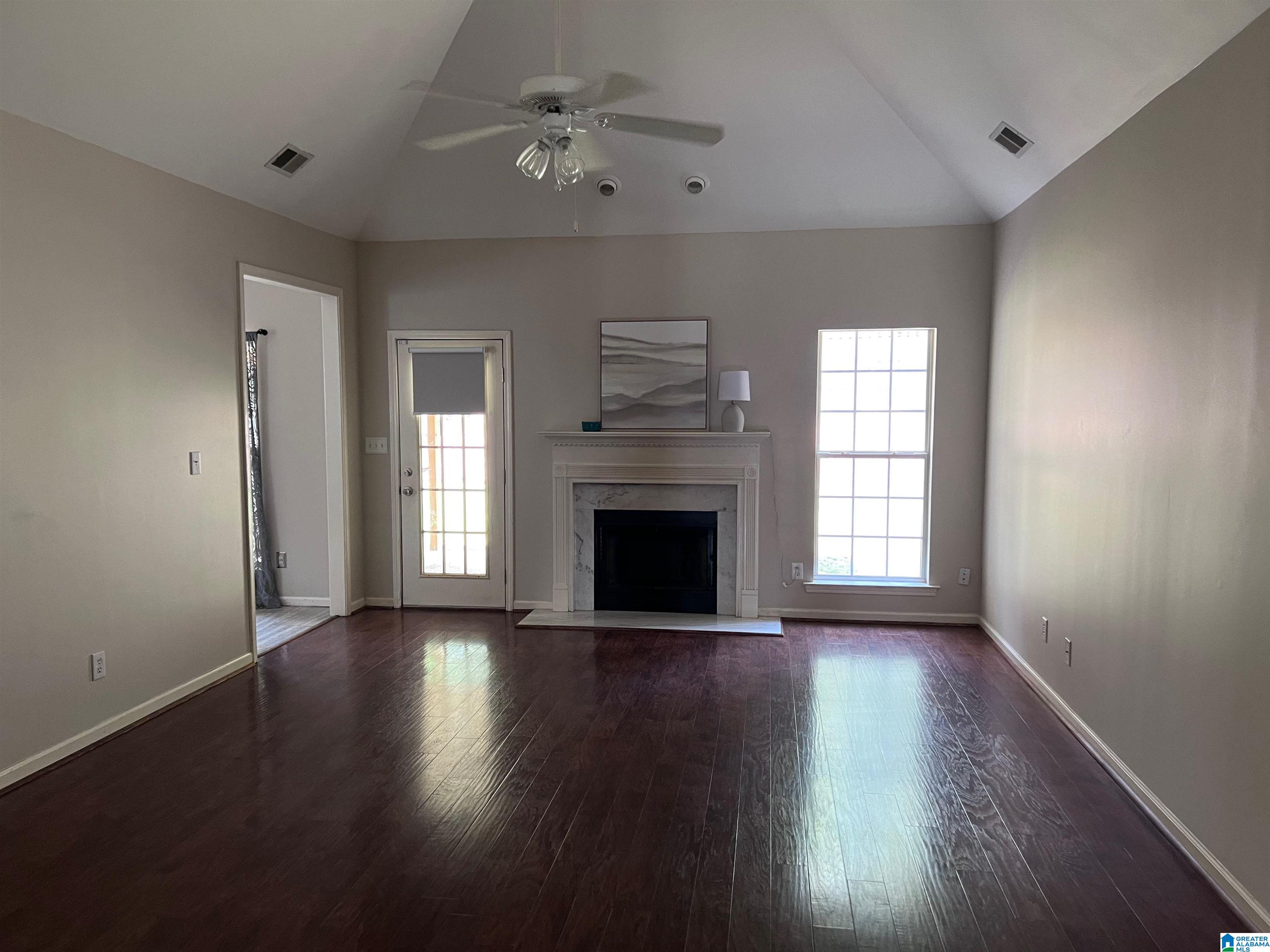 873 Savannah Lane Calera, AL 35040 - Photo 3 of 12