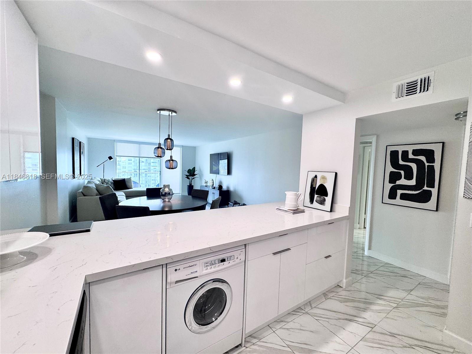 2851 Northeast 183rd Street, Unit 1508E Aventura, FL 33160 - Photo 10 of 27