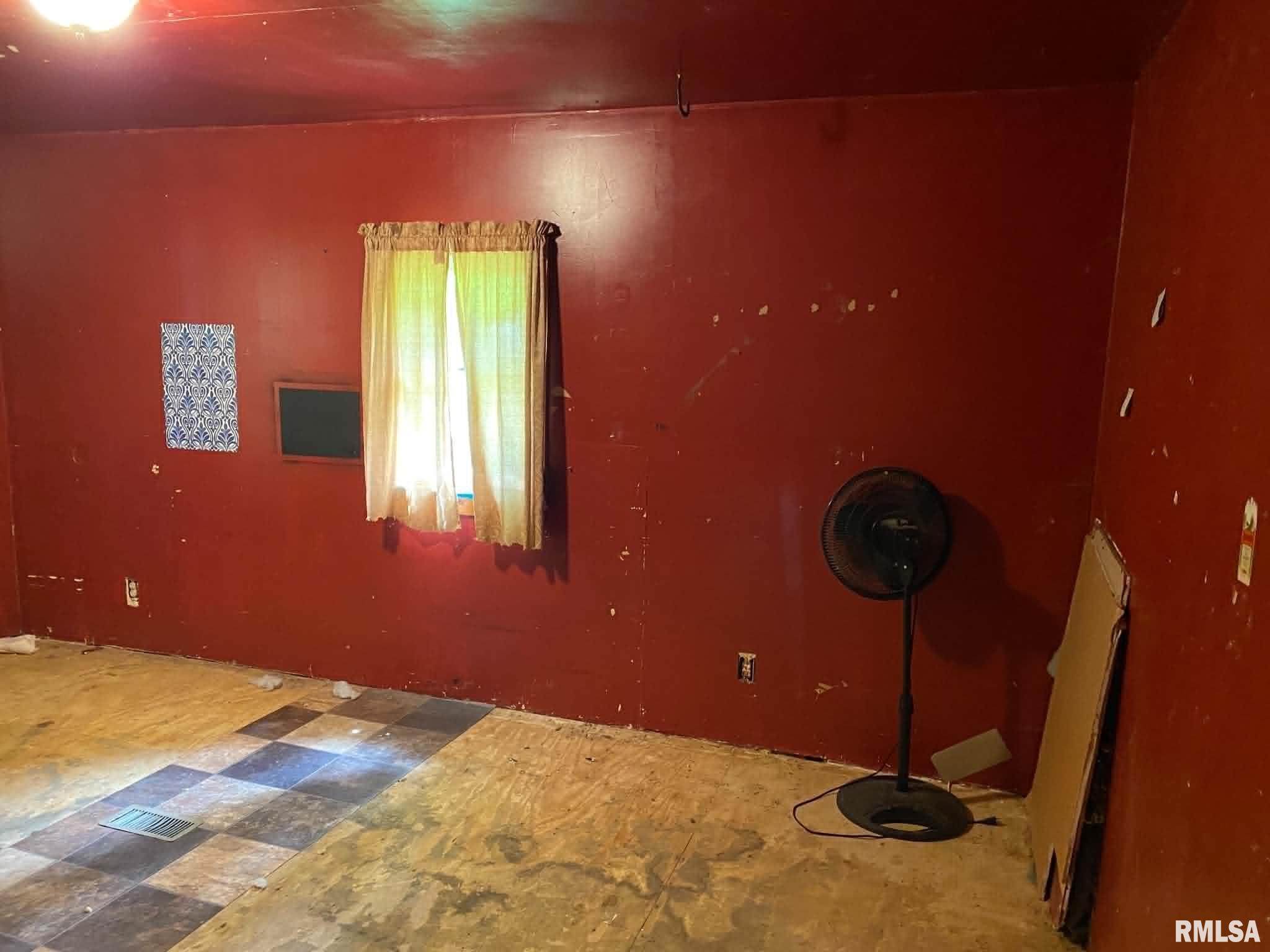 1019 East Walnut Street Canton, IL 61520 - Photo 19 of 28