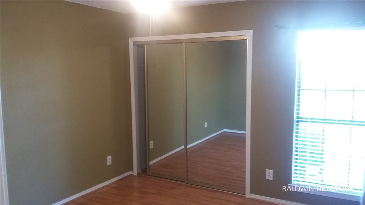 5900 Grelot Road, Unit 201 Mobile, AL 36609 - Photo 4 of 6