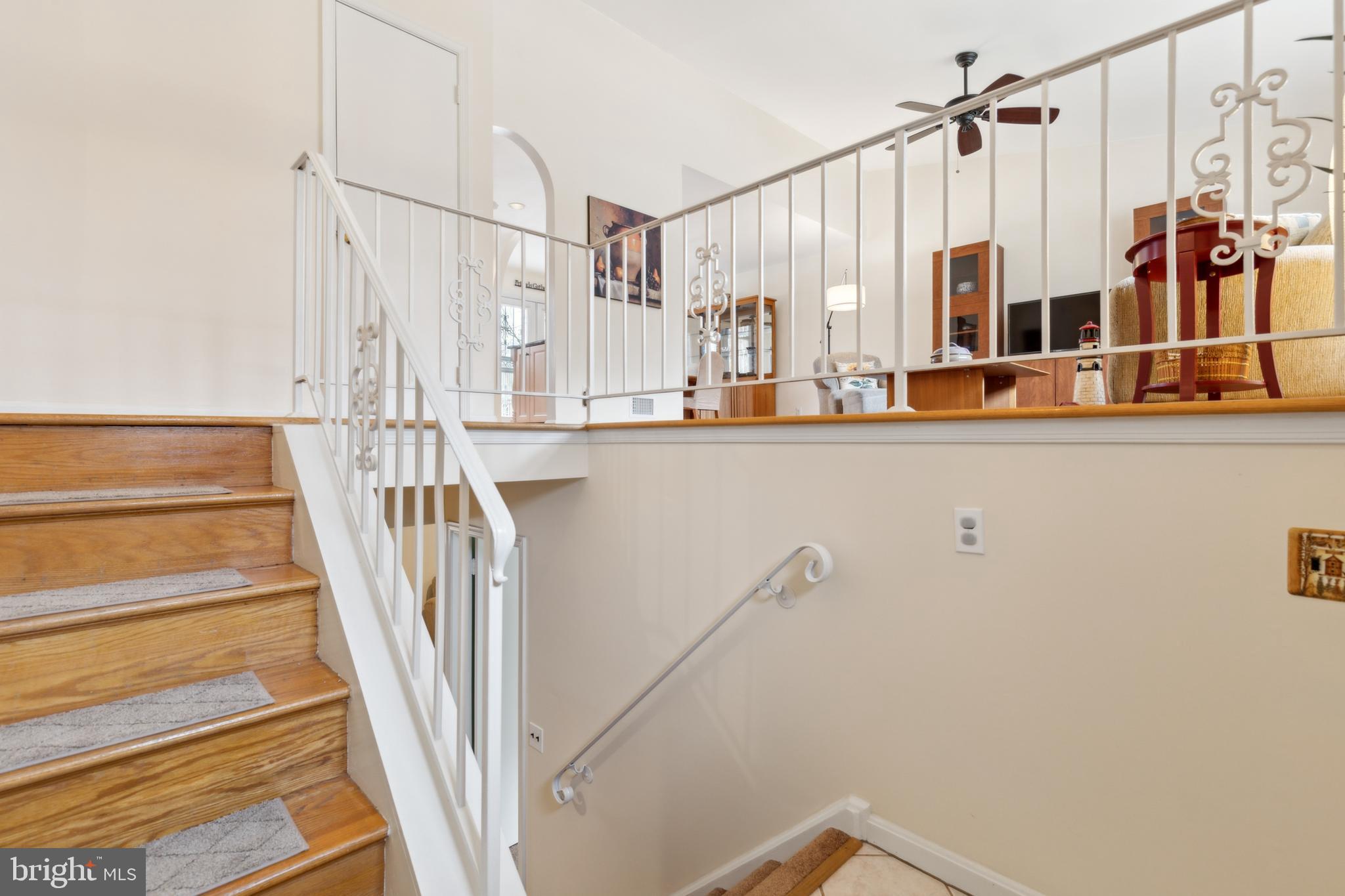 8708 Gateshead Road Alexandria, VA 22309 - Photo 2 of 52 Foyer