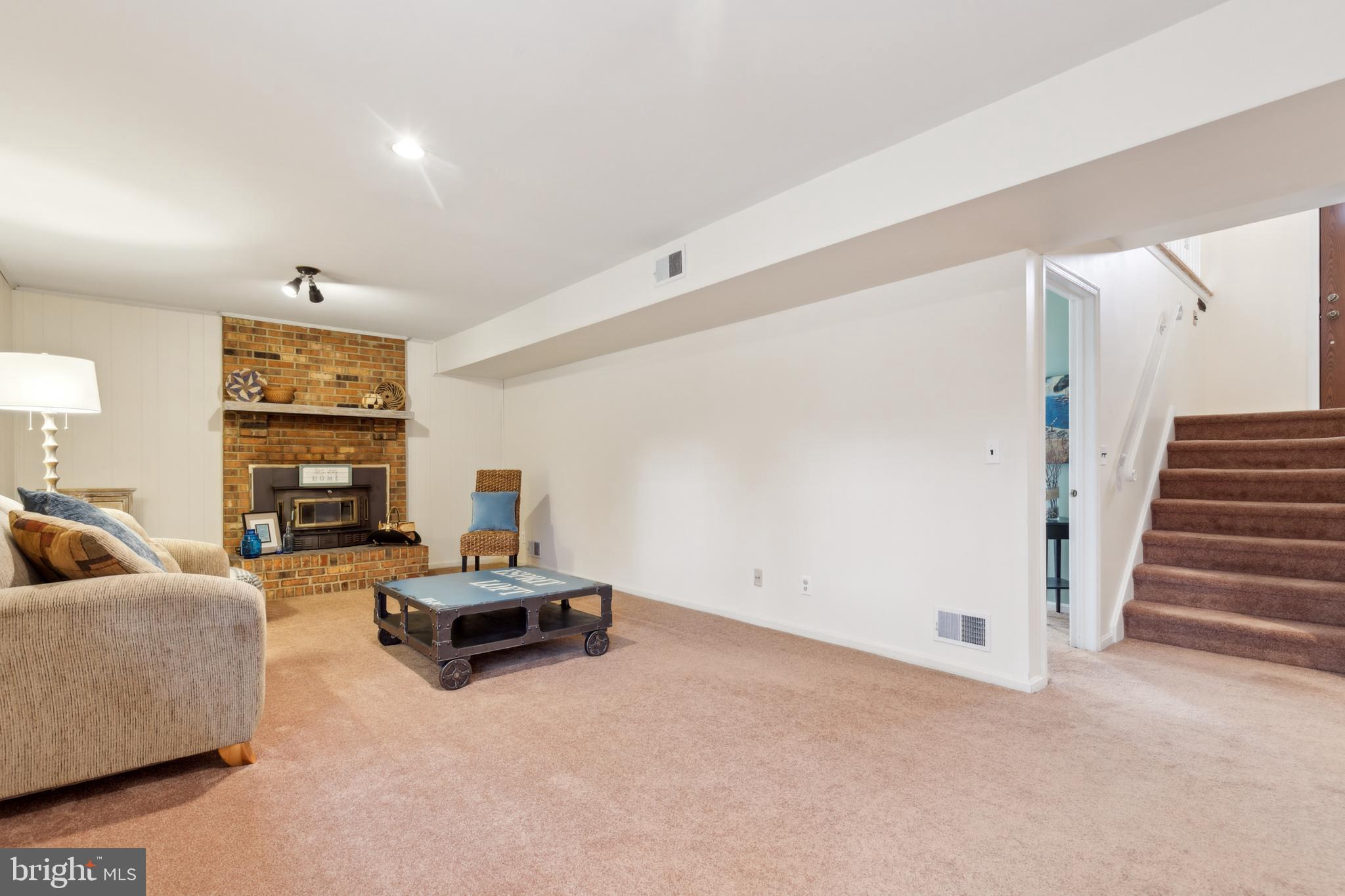 8708 Gateshead Road Alexandria, VA 22309 - Photo 26 of 52 Formal living room