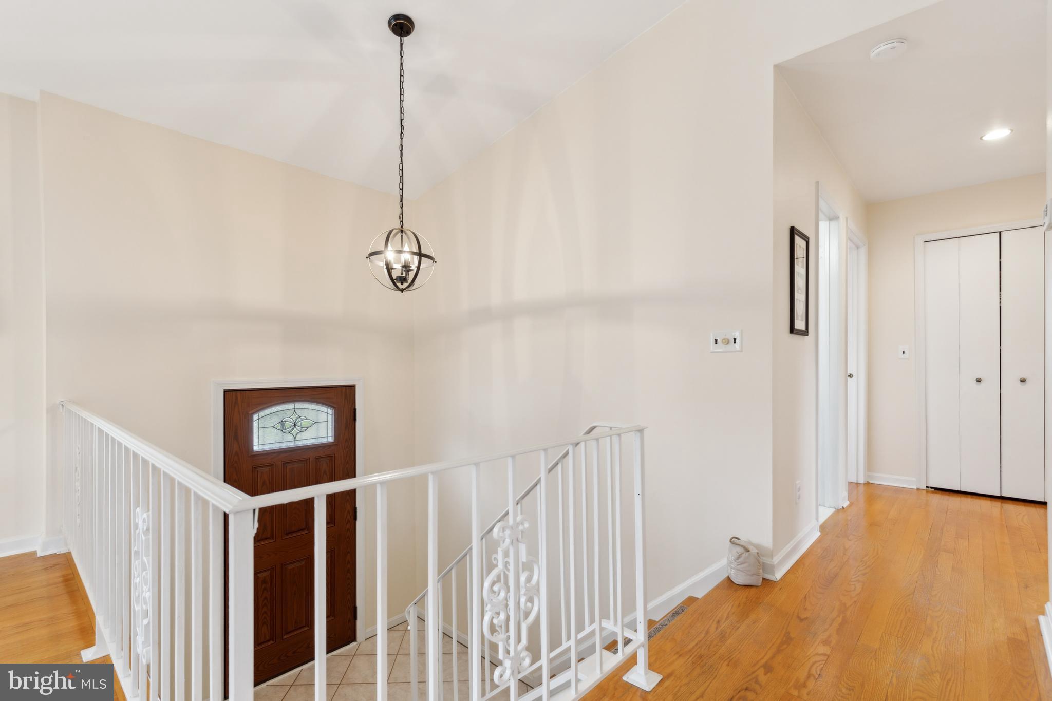 8708 Gateshead Road Alexandria, VA 22309 - Photo 3 of 52 Foyer