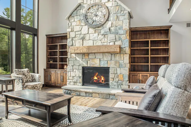 $2,150,000 | 4574 34th Street, Zeeland, MI 49464