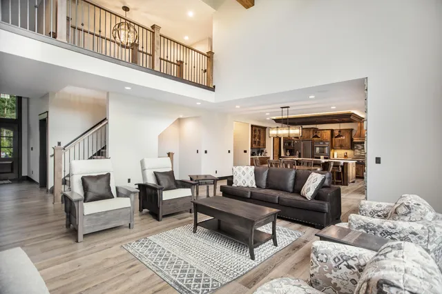 $2,150,000 | 4574 34th Street, Zeeland, MI 49464