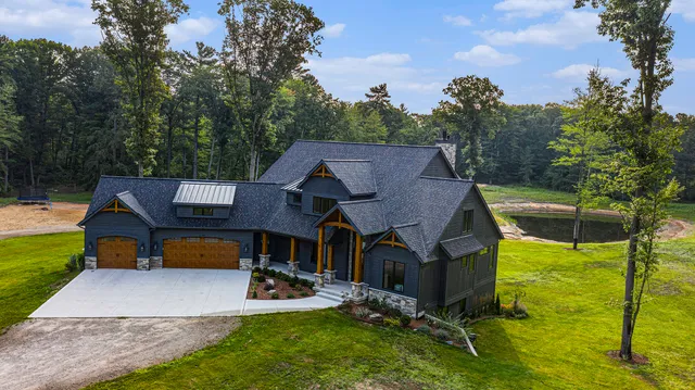 $2,150,000 | 4574 34th Street, Zeeland, MI 49464