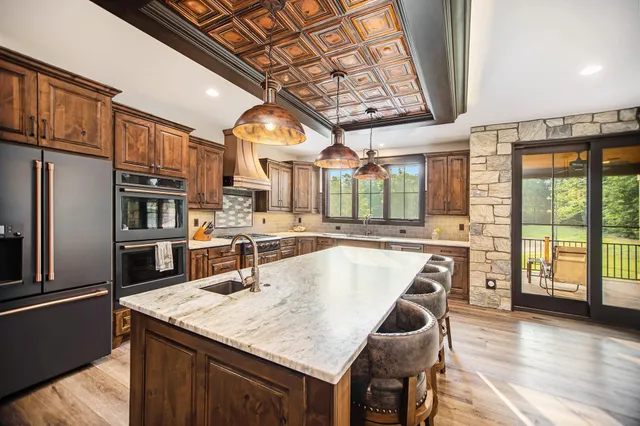 $2,150,000 | 4574 34th Street, Zeeland, MI 49464