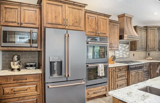 $2,150,000 | 4574 34th Street, Zeeland, MI 49464