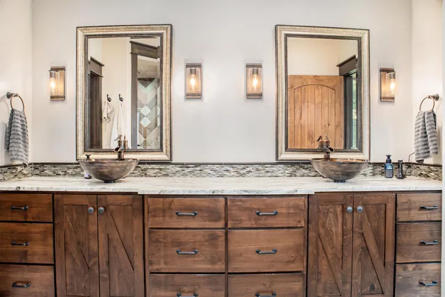 $2,150,000 | 4574 34th Street, Zeeland, MI 49464