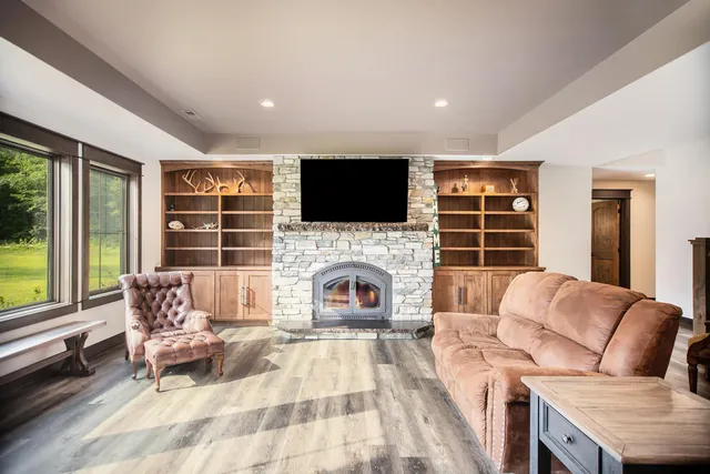 $2,150,000 | 4574 34th Street, Zeeland, MI 49464