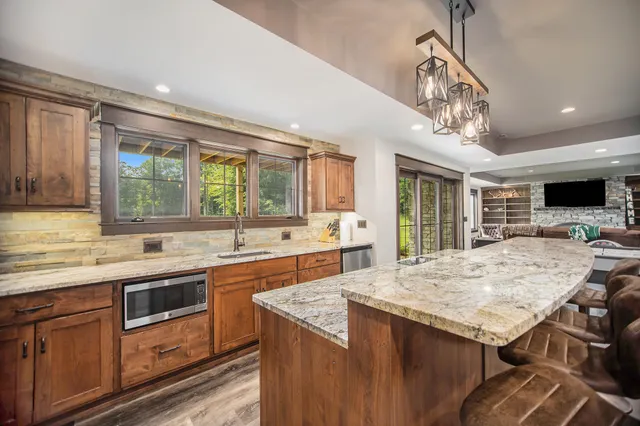 $2,150,000 | 4574 34th Street, Zeeland, MI 49464