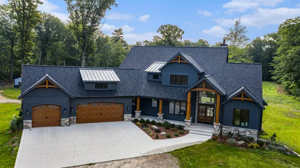 $2,150,000 | 4574 34th Street, Zeeland, MI 49464