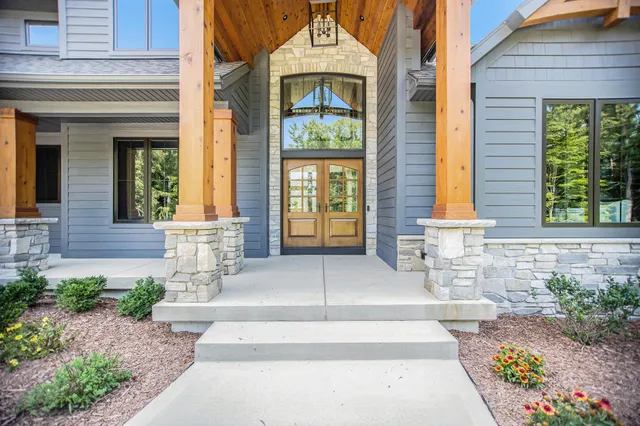 $2,150,000 | 4574 34th Street, Zeeland, MI 49464