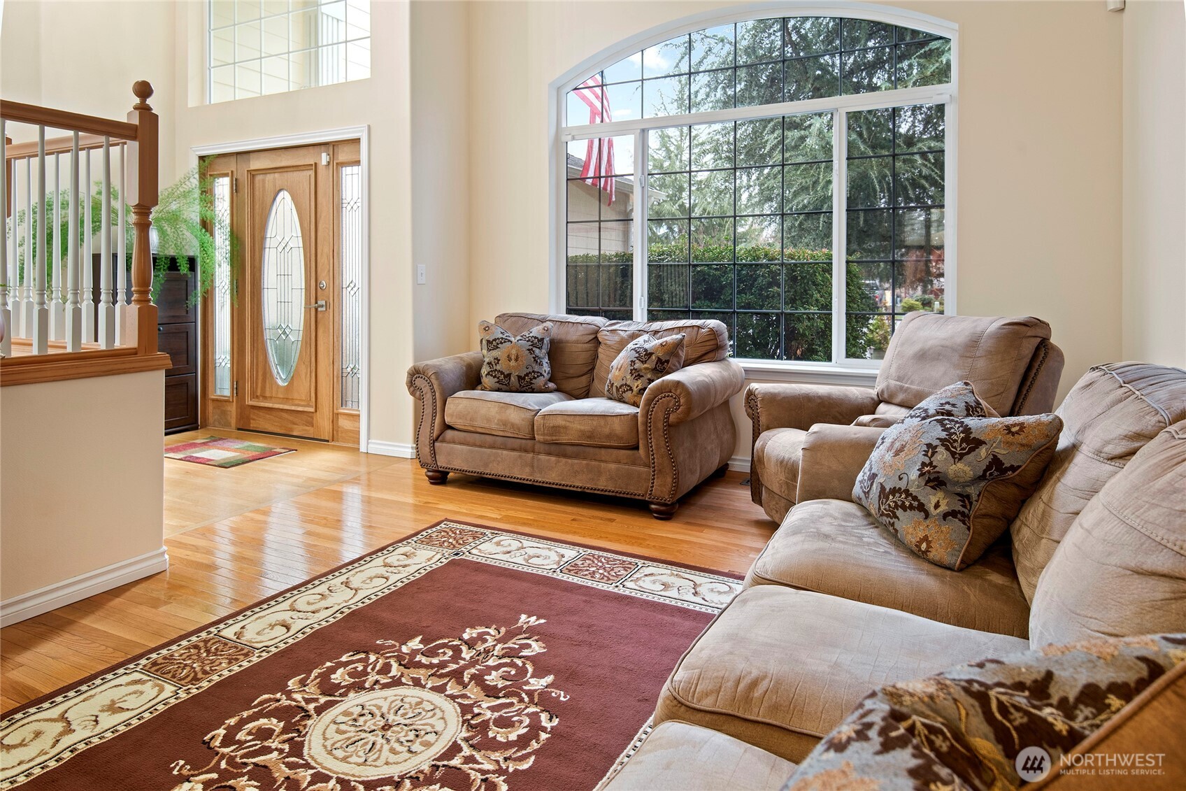 4023 160th Place Southeast Bothell, WA 98012 - Photo 4 of 22 a living room with furniture and a window
