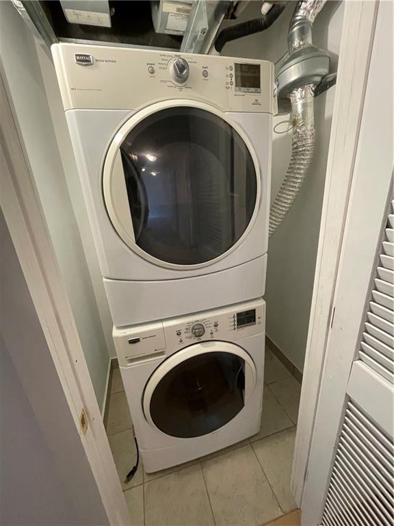 1501 Clairmont Road, Unit 532 Decatur, GA 30033 - Photo 13 of 17 a utility room with dryer and washer