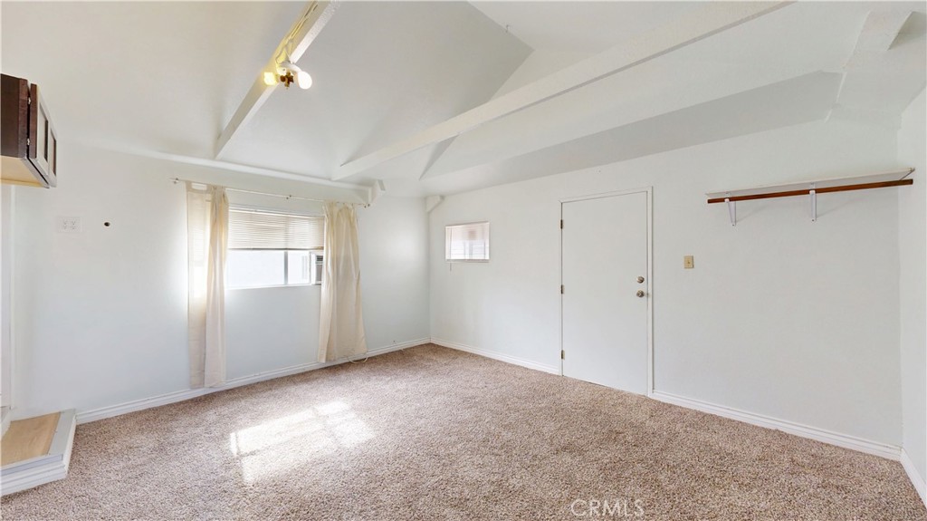 6031 Riverside Avenue Rialto, CA 92377 - Photo 32 of 38