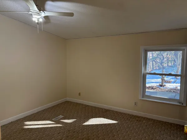 $190,000 | 15335 East B Avenue, Augusta, MI 49012