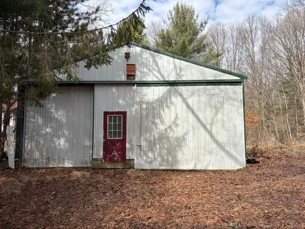 $190,000 | 15335 East B Avenue, Augusta, MI 49012